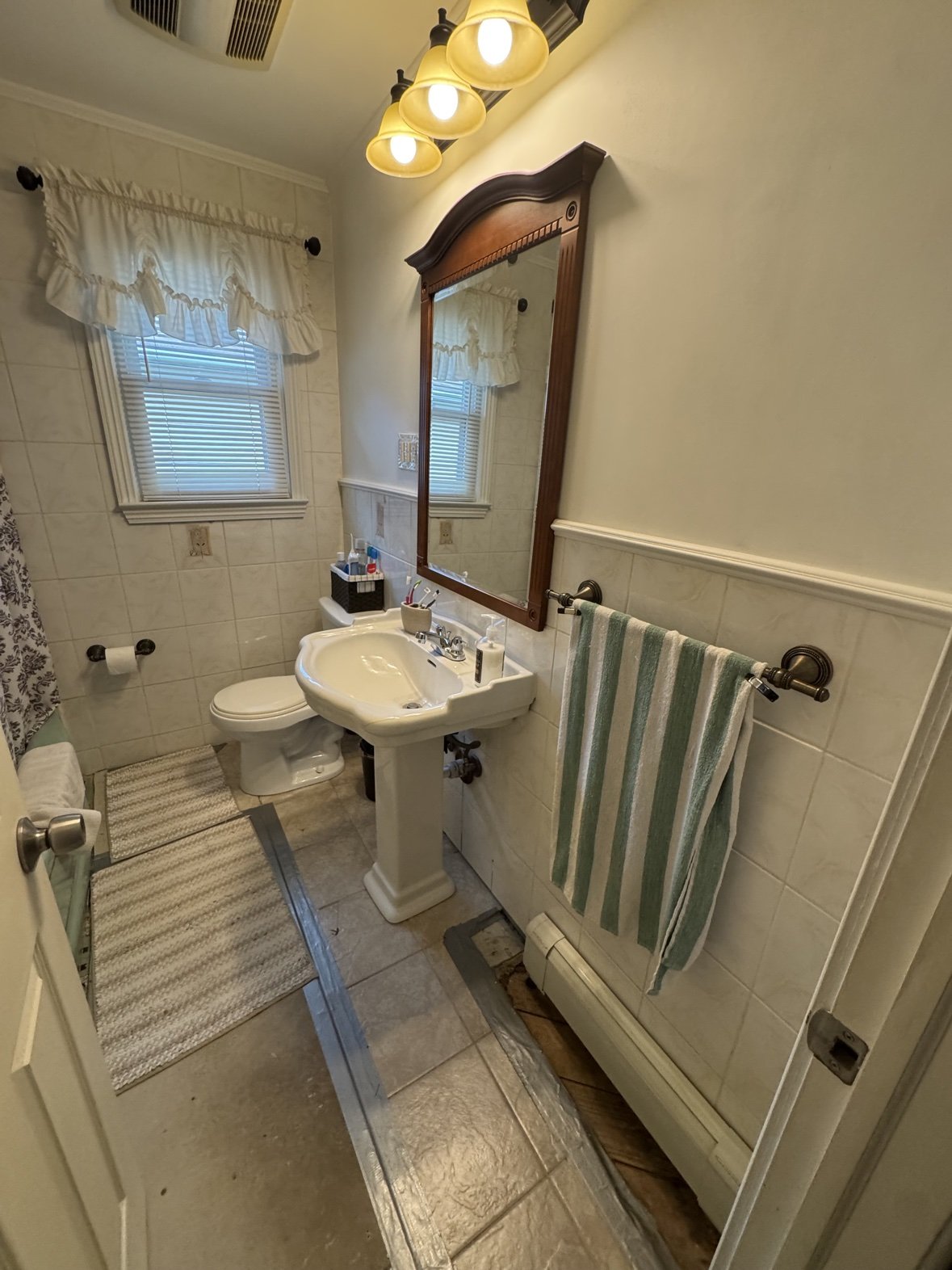 Bathroom vanity with mirror renovation