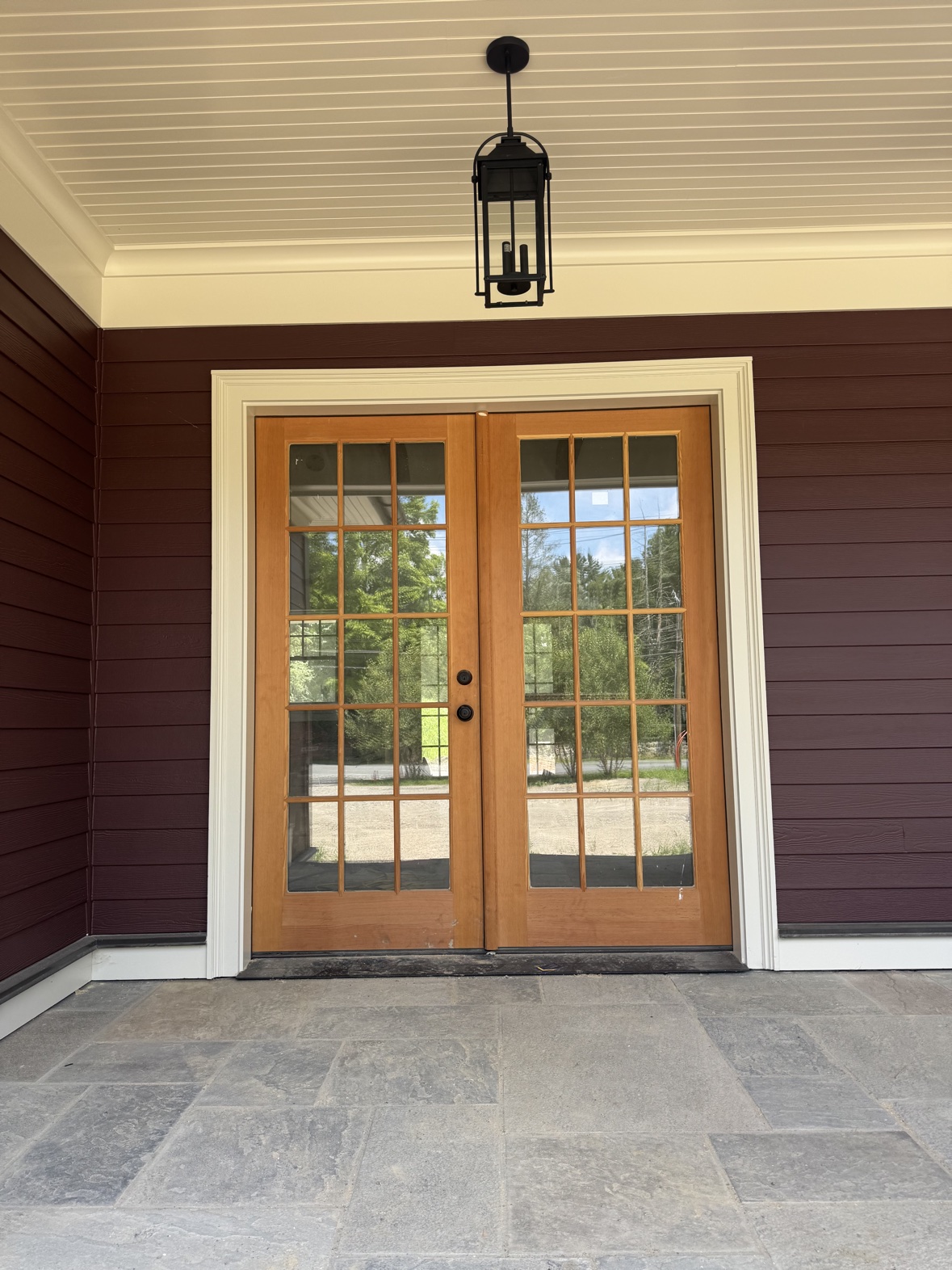 New entry door installation